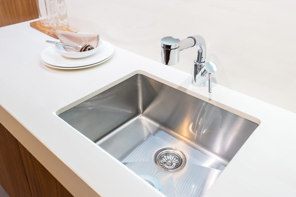 How To Remove Rust On Stainless Steel Sinks: 7 Steps & Tips