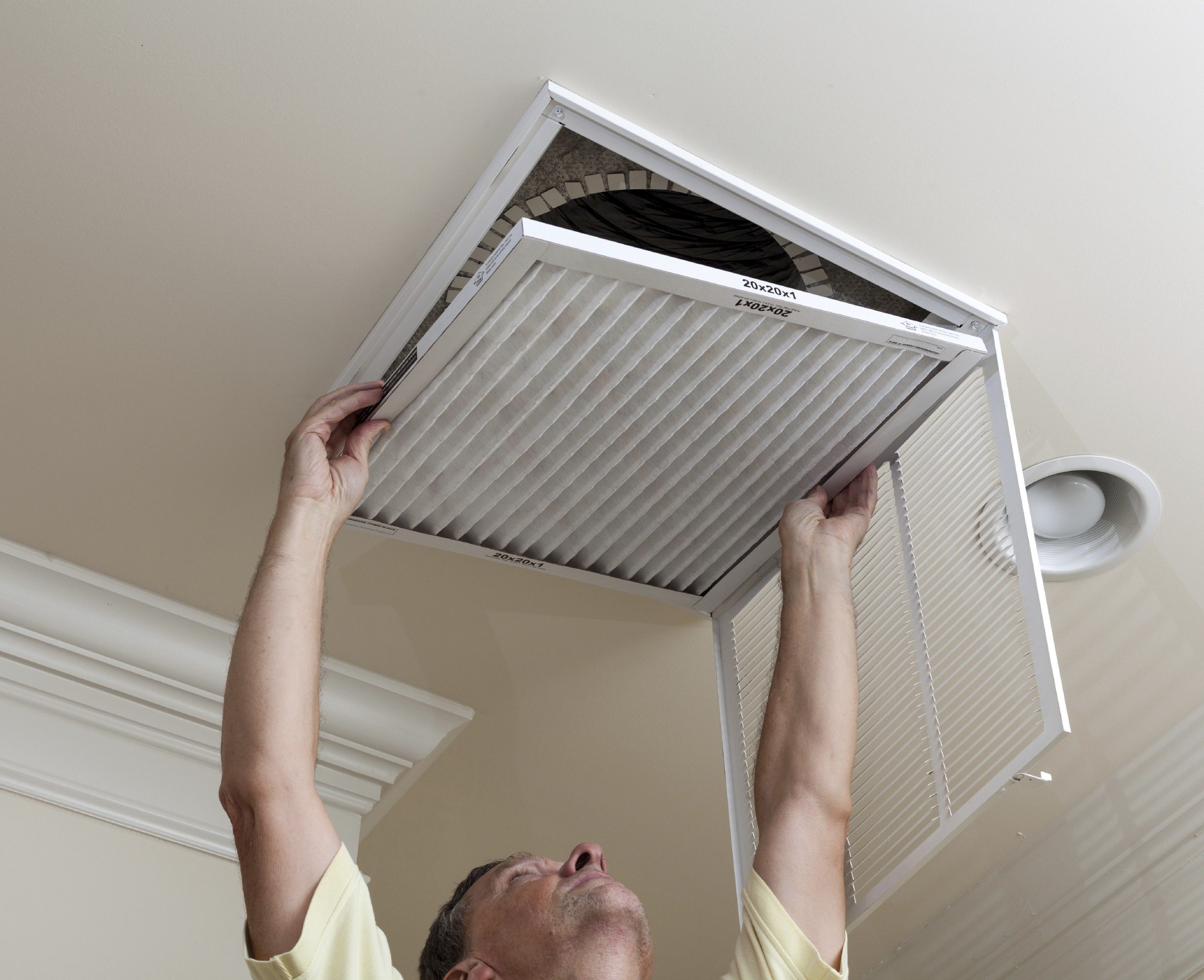 Step-By-Step Guide: How to Clean An Air Conditioner